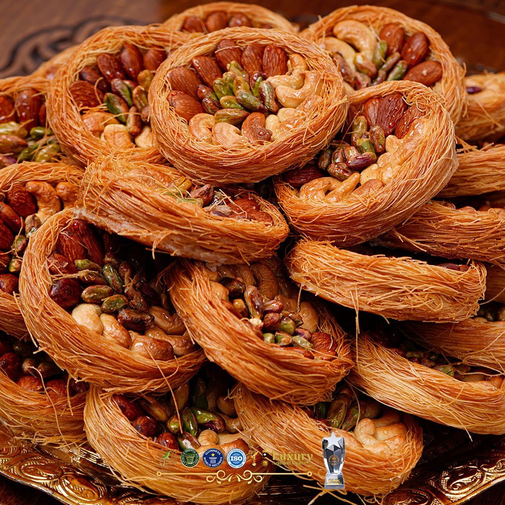 تاج الملك بالمكسرات 1 كغ